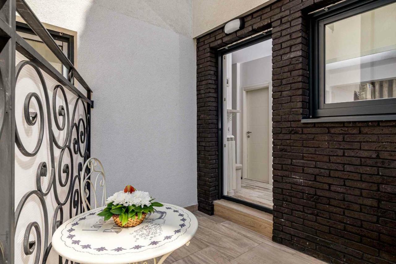 Joli Belgrado Exterior foto